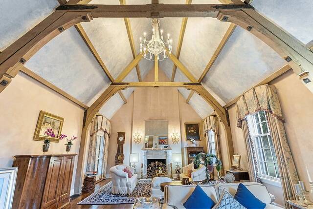 9135817_web1_ptr-sunnymede-121925-12