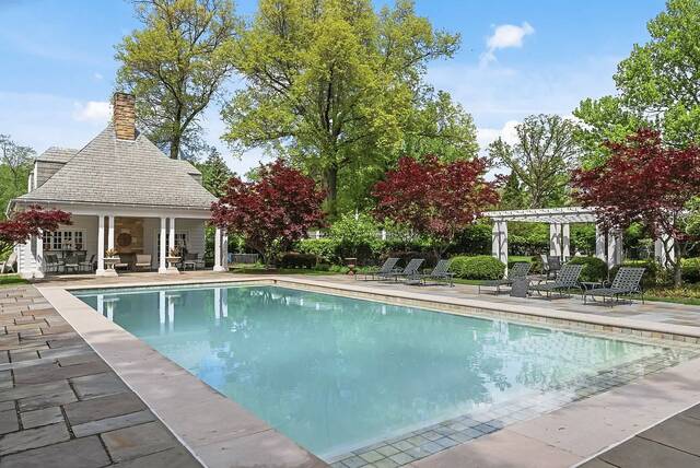 9135817_web1_ptr-sunnymede-121925-7